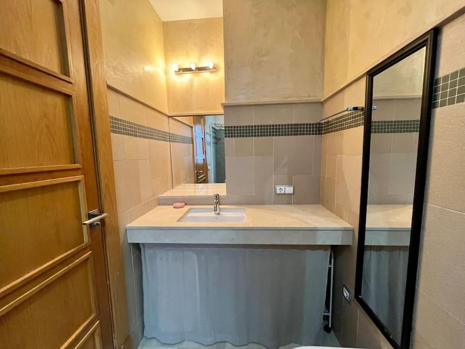 Sierpes-azofaifo Apartament